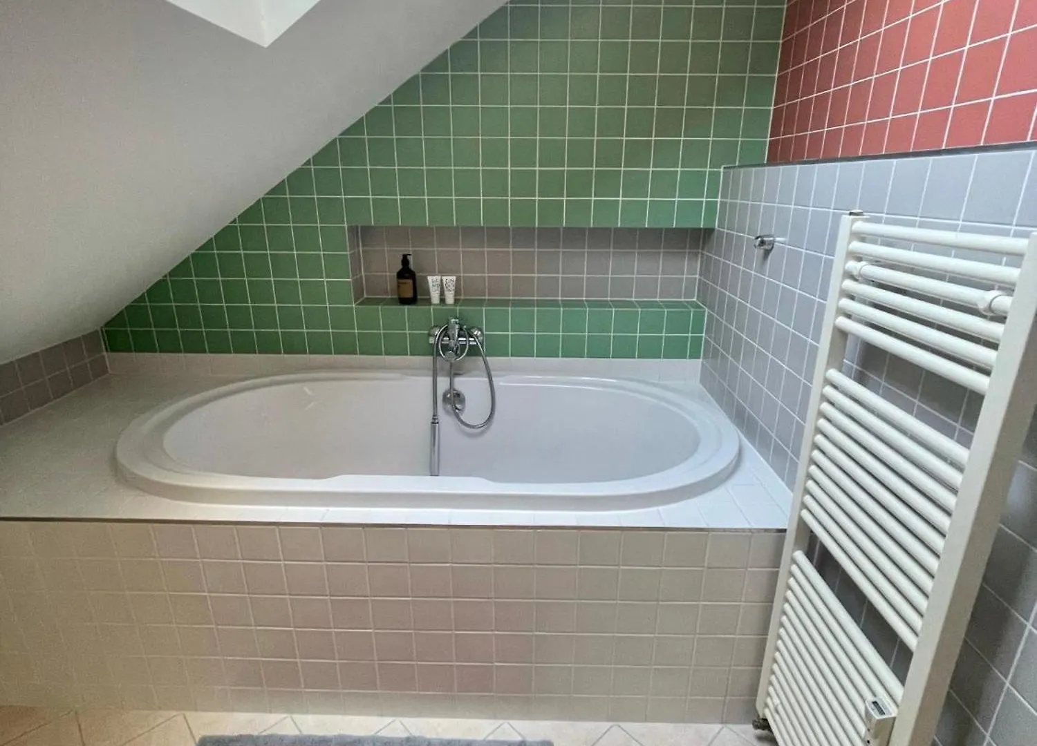 Huge Two Floor Apartment On The Park Colonnade With Free Parking For One Car, 160 Sqm Karlovy Vary 0*,  Czech Republic