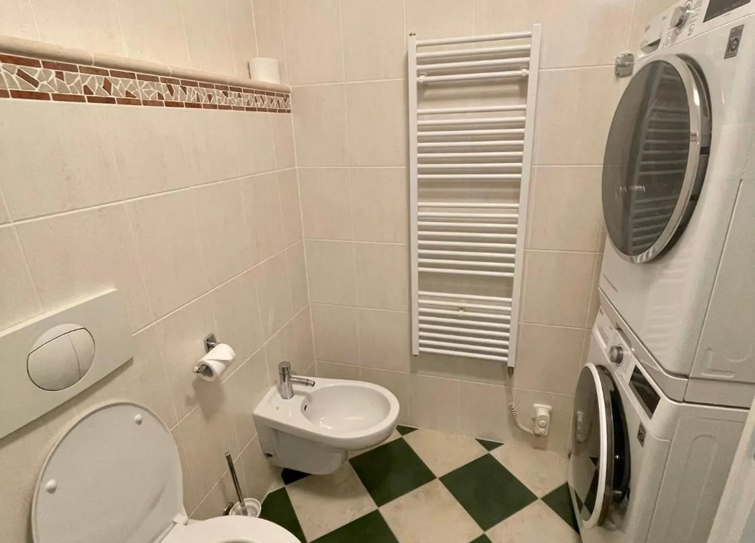 Huge Two Floor Apartment On The Park Colonnade With Free Parking For One Car, 160 Sqm Karlovy Vary 0*,